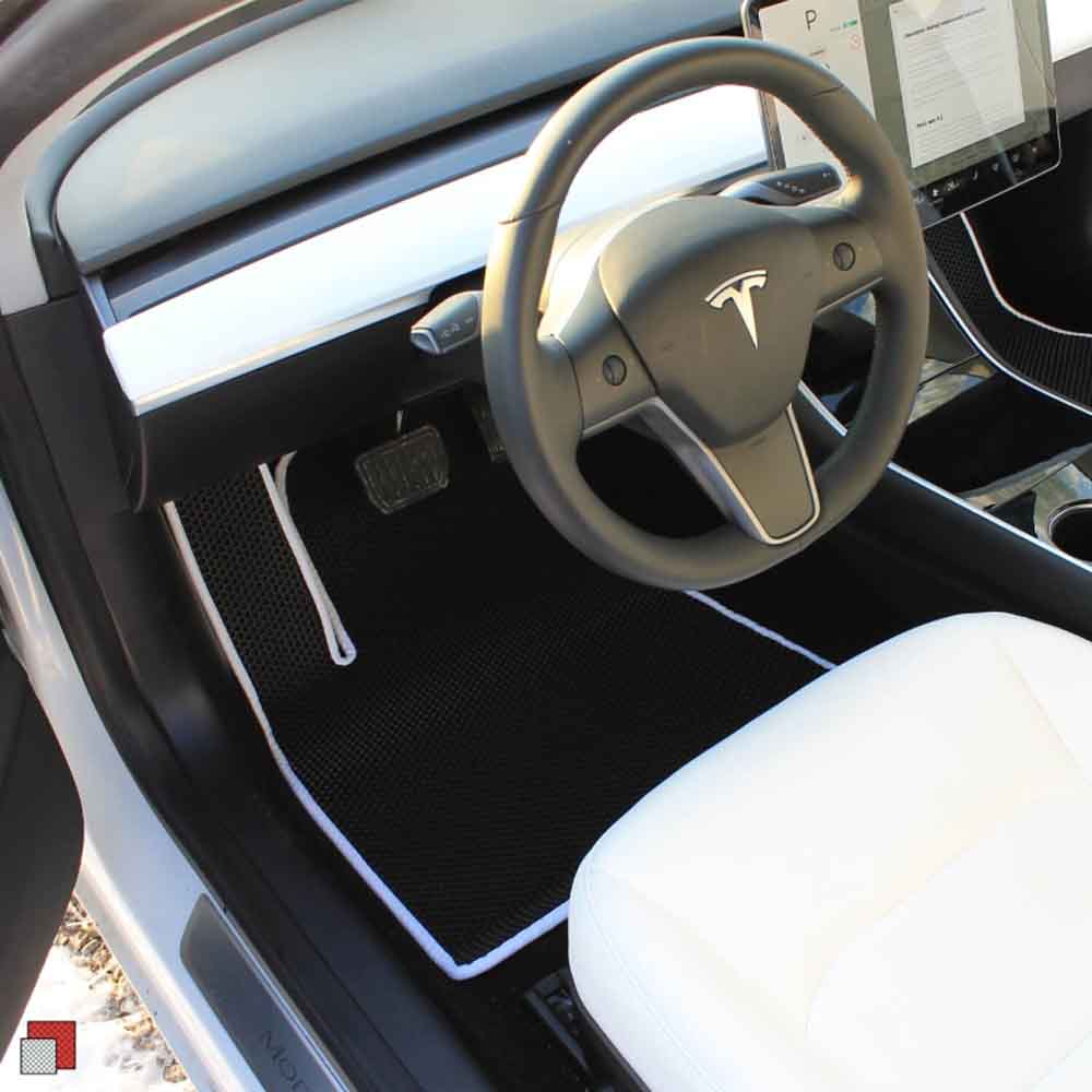 Má zmysel kupovať autokoberce na mieru alebo stačí univerzálny? Porovnanie výhod a nevýhod