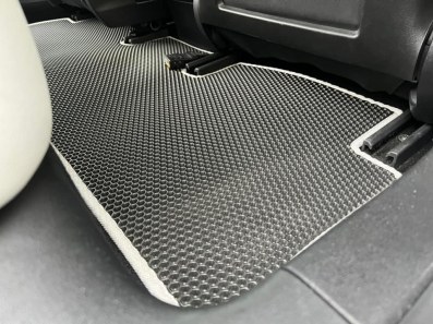 Autokoberce do Tesla Model 3 1 gen Sedan (2017-2025)